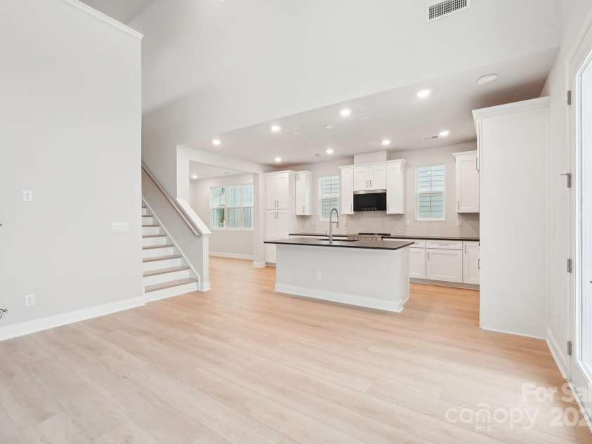 816 Terra Drive, Tega Cay, SC 29708.  MLS# CAR4289553, YatesRealty ID 30770. Great room to kitchen