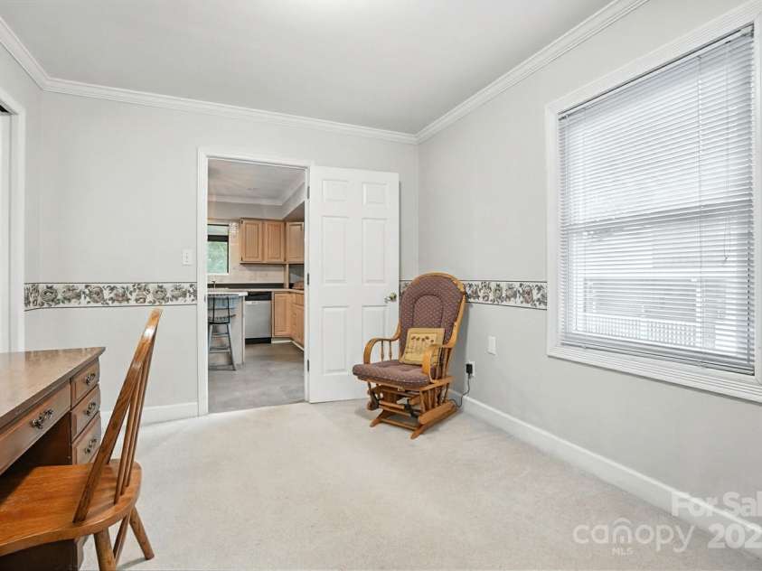 305 Rankin Avenue, Lowell, NC 28098.  MLS# CAR4289388, YatesRealty ID 30771. 