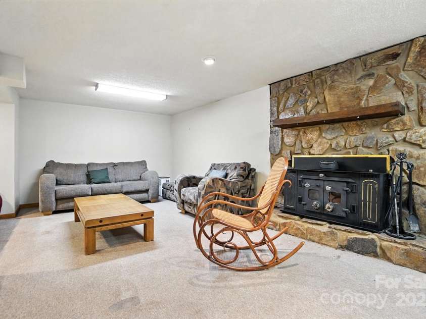 305 Rankin Avenue, Lowell, NC 28098.  MLS# CAR4289388, YatesRealty ID 30771. 