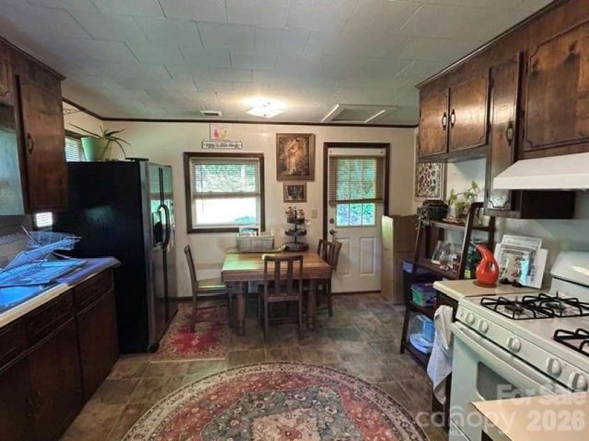 726 Israel Road, Brevard, NC 28712.  MLS# CAR4392517, YatesRealty ID 30772. Kitchen