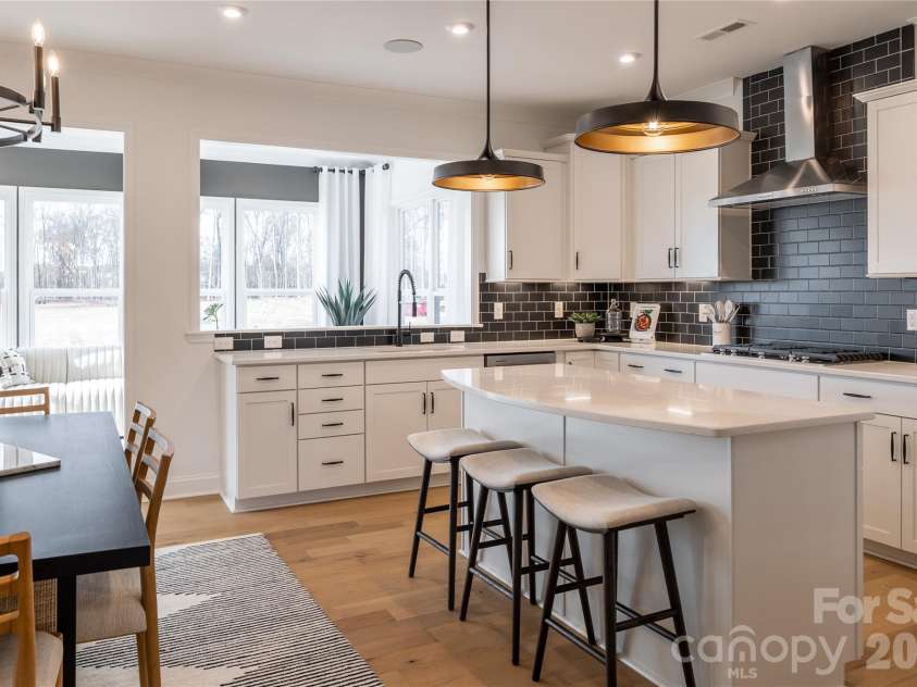 12201 Bradshaw Lane, Charlotte, NC 28278.  MLS# CAR4394161, YatesRealty ID 30773. 