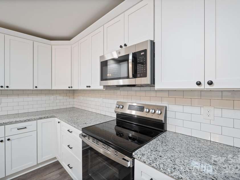 595 Parks Road, Salisbury, NC 28146.  MLS# CAR4289962, YatesRealty ID 30773. Kitchen