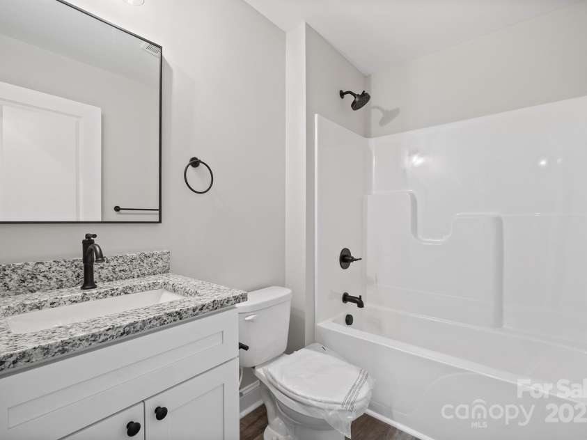 595 Parks Road, Salisbury, NC 28146.  MLS# CAR4289962, YatesRealty ID 30773. Main Bathroom