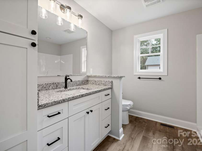 595 Parks Road, Salisbury, NC 28146.  MLS# CAR4289962, YatesRealty ID 30773. Primary Bath