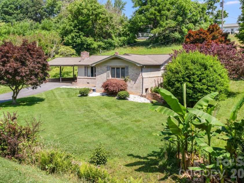 293 Dillardtown Road, Sylva, NC 28779.  MLS# CAR4392955, YatesRealty ID 30775. 239 Dillardtown Road- simply immaculate!