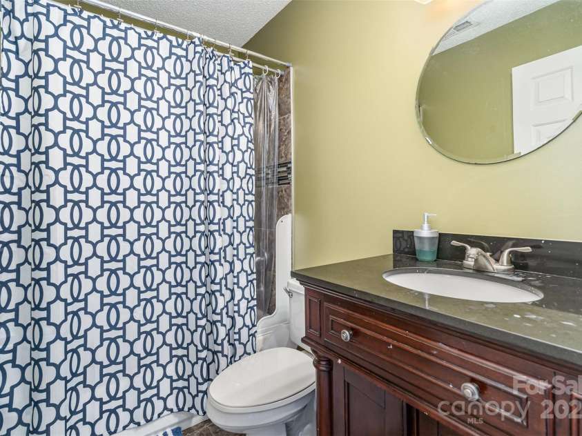 9526 Nettle Drive, Charlotte, NC 28216.  MLS# CAR4288793, YatesRealty ID 30775. 