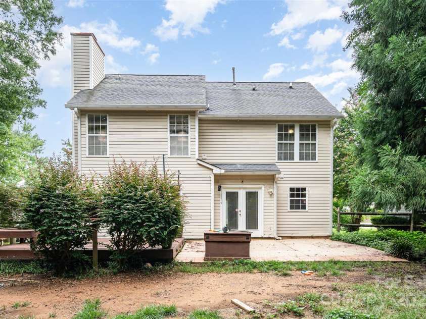 9526 Nettle Drive, Charlotte, NC 28216.  MLS# CAR4288793, YatesRealty ID 30775. 