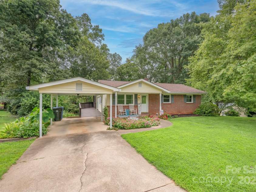 170 Hodge Street, Rutherfordton, NC 28139.  MLS# CAR4289696, YatesRealty ID 30777. 