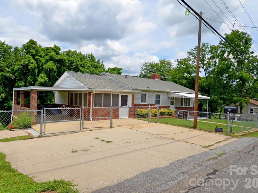 309 Morehead Road, Marion, NC 28752.  MLS# CAR4393785, YatesRealty ID 30778. 