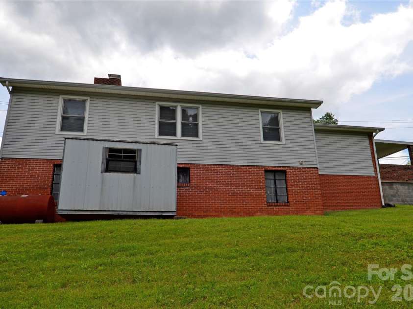 309 Morehead Road, Marion, NC 28752.  MLS# CAR4393785, YatesRealty ID 30778. 