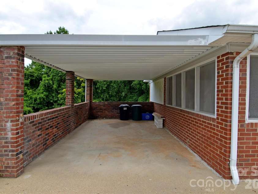 309 Morehead Road, Marion, NC 28752.  MLS# CAR4393785, YatesRealty ID 30778. 