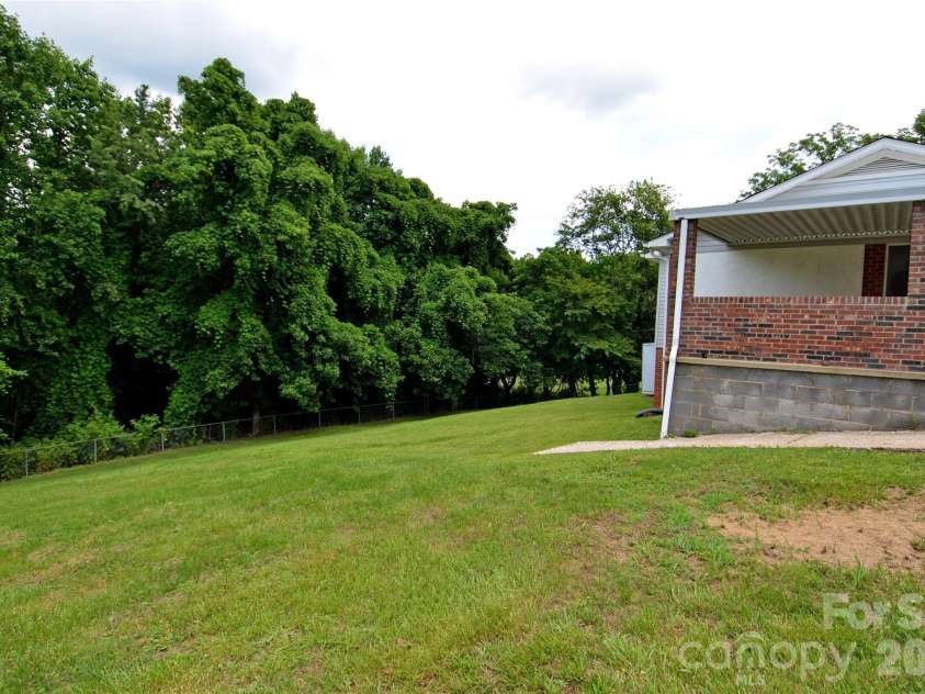 309 Morehead Road, Marion, NC 28752.  MLS# CAR4393785, YatesRealty ID 30778. 