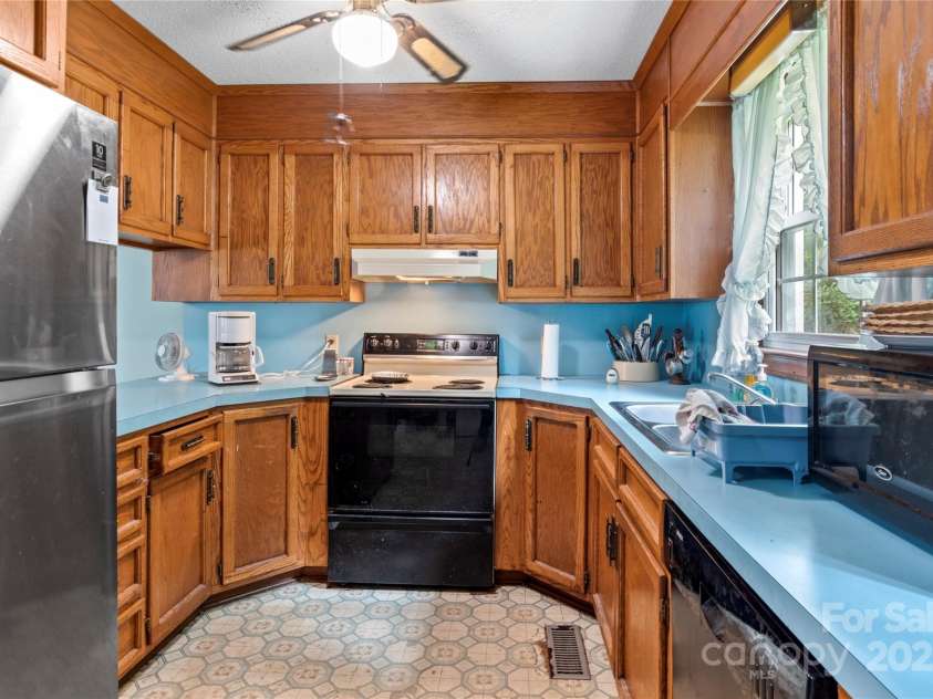 3753 Prides Road, East Bend, NC 27018.  MLS# CAR4290043, YatesRealty ID 30778. 