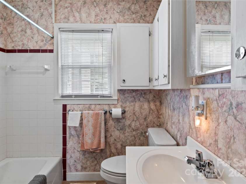 3753 Prides Road, East Bend, NC 27018.  MLS# CAR4290043, YatesRealty ID 30778. 