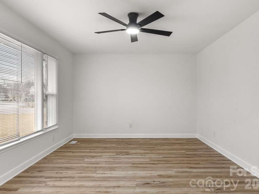 1527 Fieldcrest Circle, Rock Hill, SC 29732.  MLS# CAR4347499, YatesRealty ID 3078. 