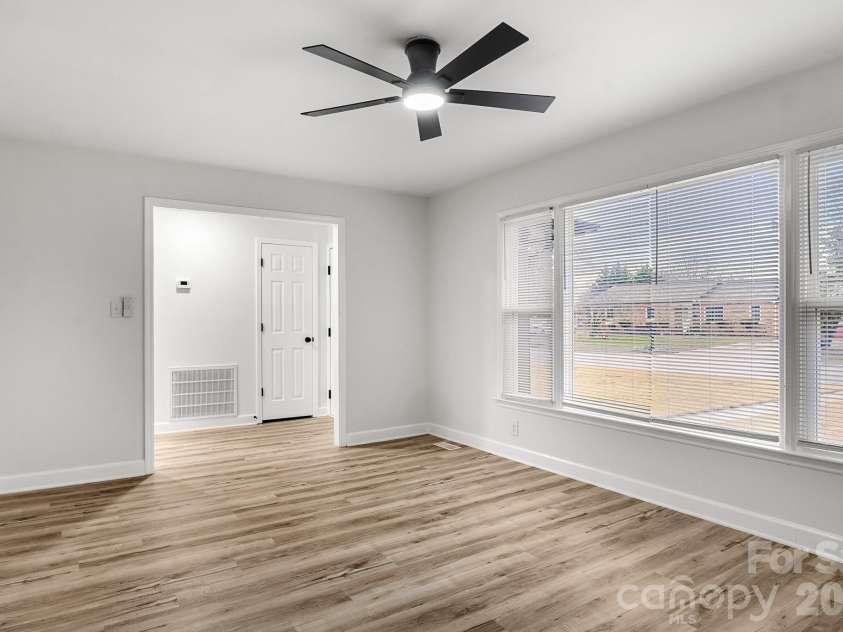 1527 Fieldcrest Circle, Rock Hill, SC 29732.  MLS# CAR4347499, YatesRealty ID 3078. 