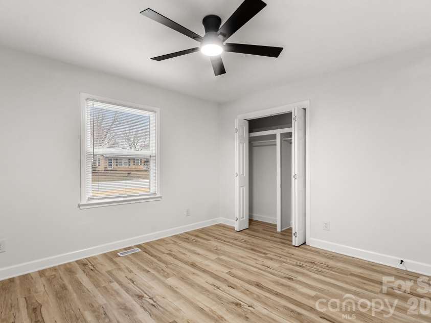 1527 Fieldcrest Circle, Rock Hill, SC 29732.  MLS# CAR4347499, YatesRealty ID 3078. 