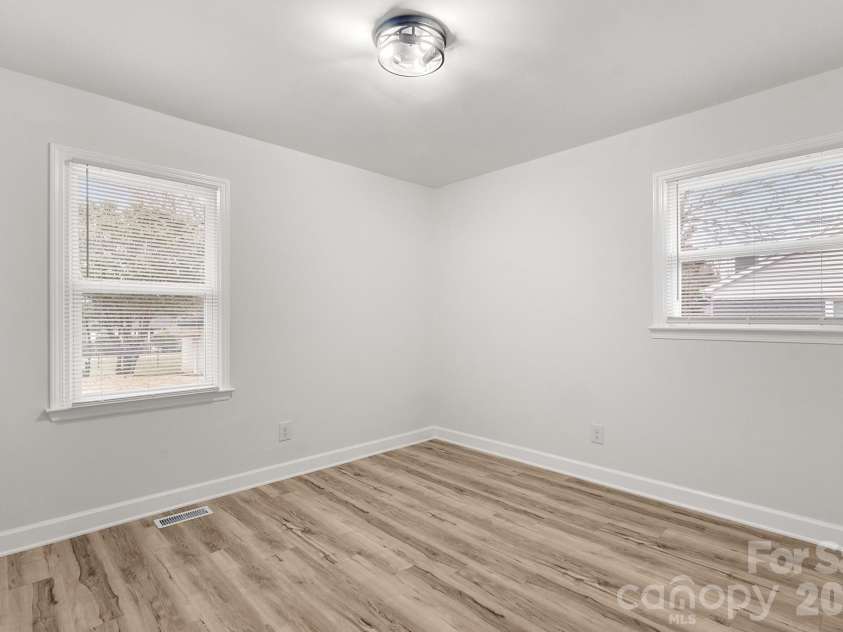1527 Fieldcrest Circle, Rock Hill, SC 29732.  MLS# CAR4347499, YatesRealty ID 3078. 