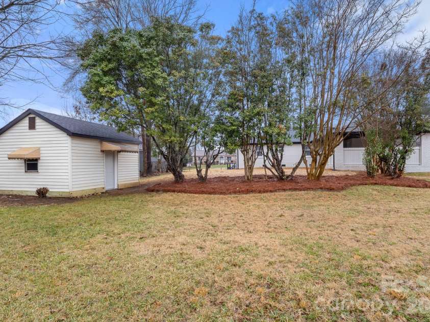 1527 Fieldcrest Circle, Rock Hill, SC 29732.  MLS# CAR4347499, YatesRealty ID 3078. 