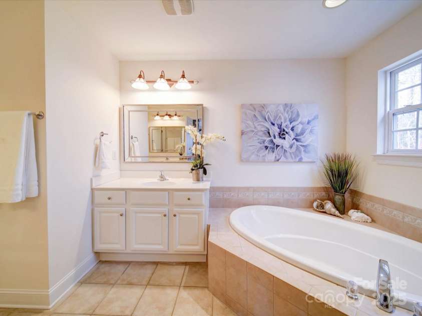 2538 Cherry Bark Oak Court, Gastonia, NC 28056.  MLS# CAR4232432, YatesRealty ID 3078. 