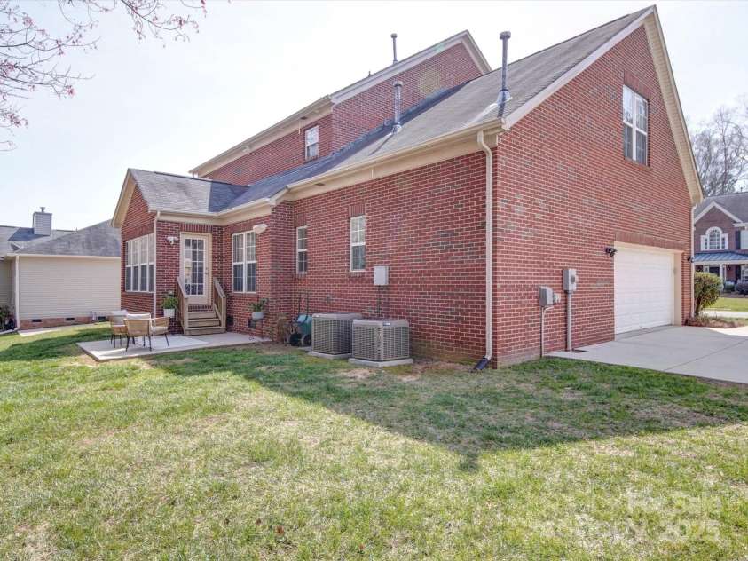 2538 Cherry Bark Oak Court, Gastonia, NC 28056.  MLS# CAR4232432, YatesRealty ID 3078. 