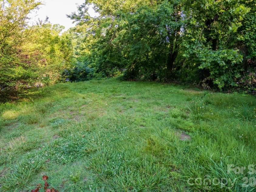 91 Clingman Avenue, Asheville, NC 28801.  MLS# CAR4393571, YatesRealty ID 30780. 