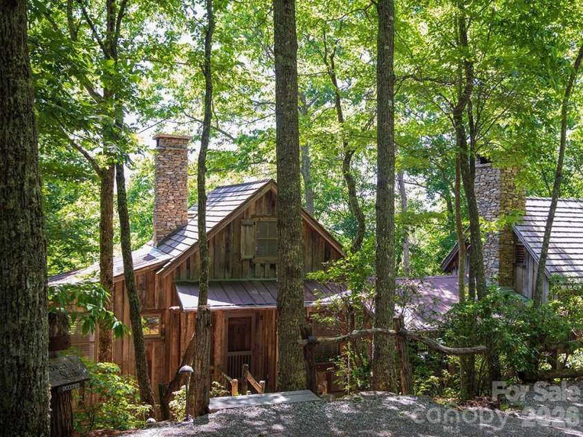 139 (#30) Boarding House Way, Sylva, NC 28779.  MLS# CAR4393862, YatesRealty ID 30781. 