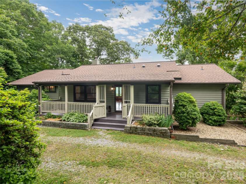 243 Pioneer Ridge Road, Canton, NC 28716.  MLS# CAR4394138, YatesRealty ID 30782. 