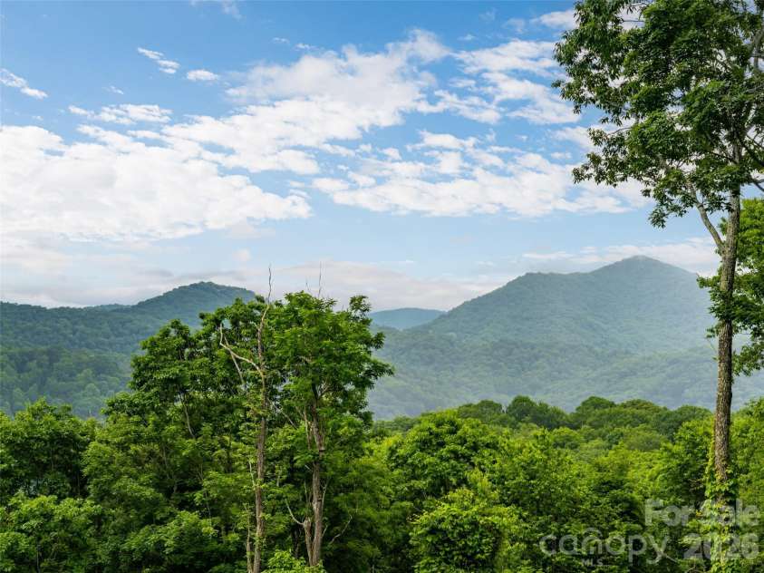 243 Pioneer Ridge Road, Canton, NC 28716.  MLS# CAR4394138, YatesRealty ID 30782. 