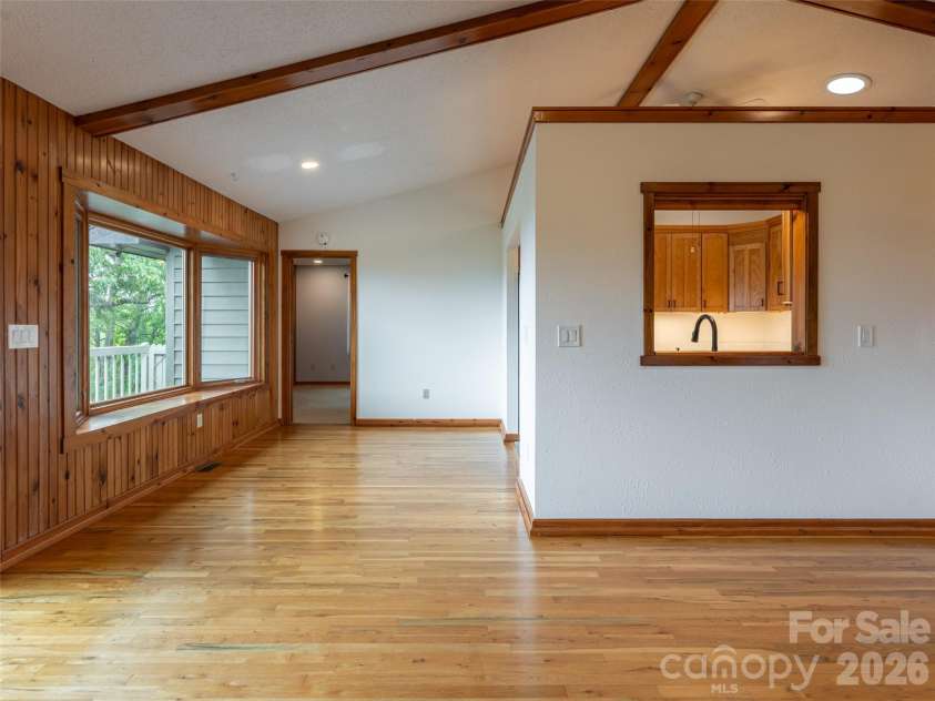 243 Pioneer Ridge Road, Canton, NC 28716.  MLS# CAR4394138, YatesRealty ID 30782. 