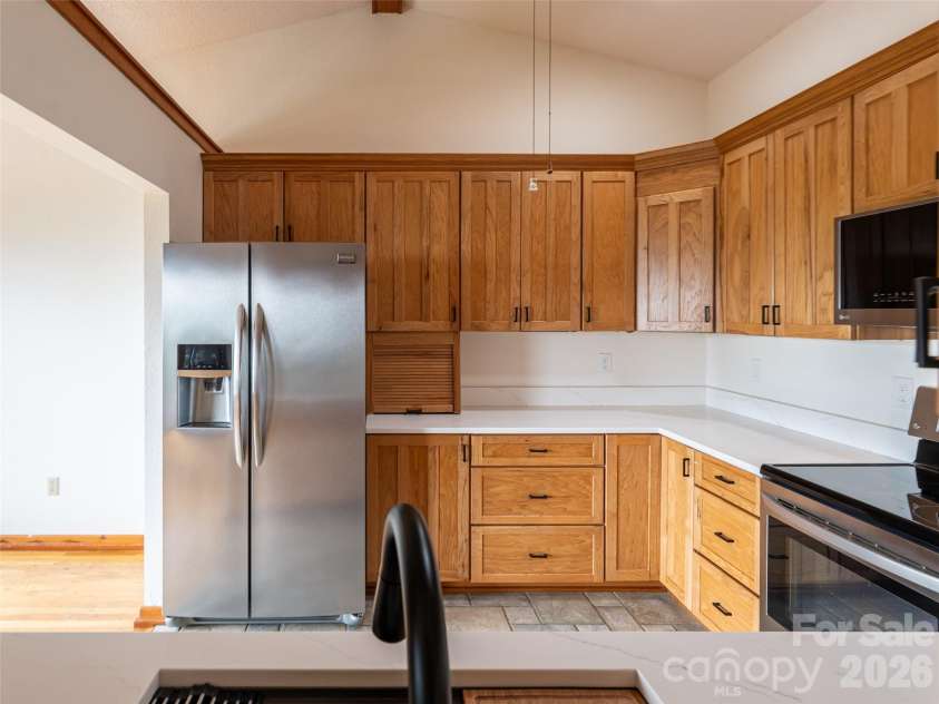 243 Pioneer Ridge Road, Canton, NC 28716.  MLS# CAR4394138, YatesRealty ID 30782. 