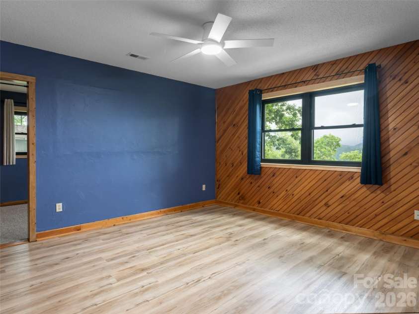 243 Pioneer Ridge Road, Canton, NC 28716.  MLS# CAR4394138, YatesRealty ID 30782. 