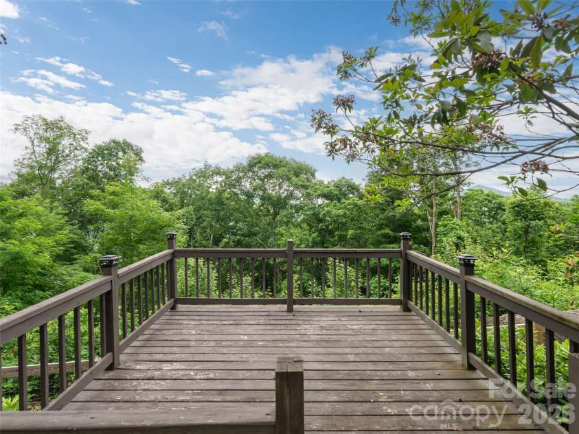 243 Pioneer Ridge Road, Canton, NC 28716.  MLS# CAR4394138, YatesRealty ID 30782. 