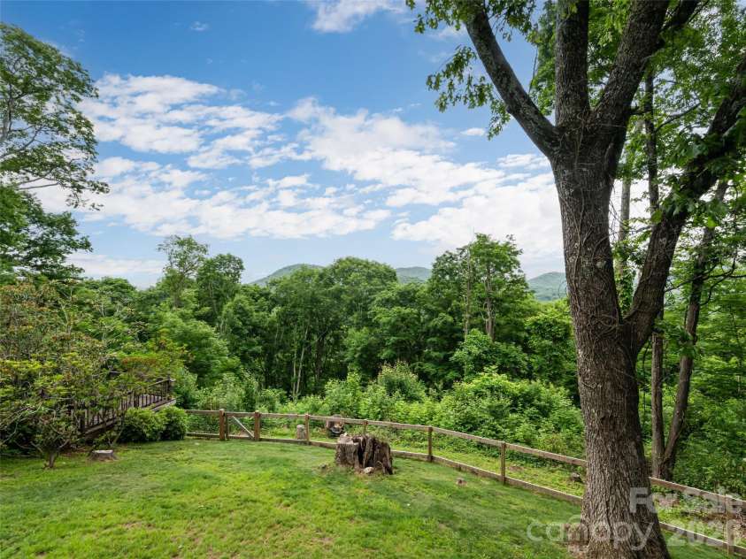 243 Pioneer Ridge Road, Canton, NC 28716.  MLS# CAR4394138, YatesRealty ID 30782. 