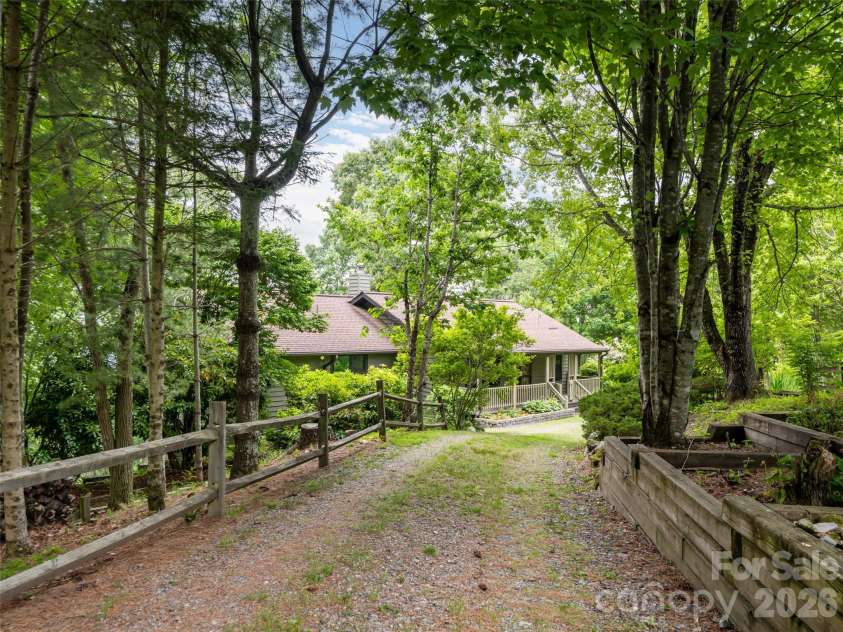 243 Pioneer Ridge Road, Canton, NC 28716.  MLS# CAR4394138, YatesRealty ID 30782. 