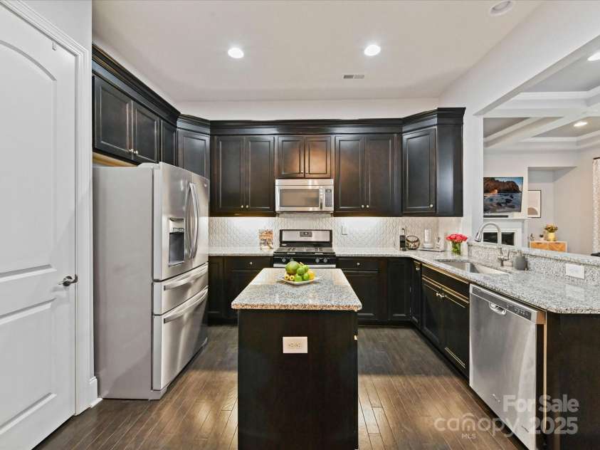 5410 Shannon Bell Lane, Charlotte, NC 28277.  MLS# CAR4290134, YatesRealty ID 30782. 
