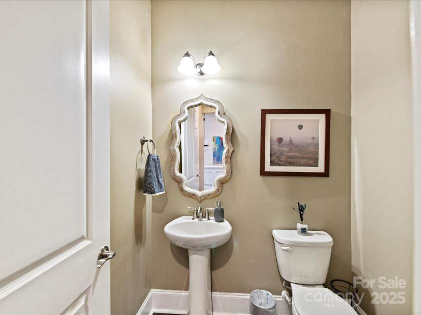 5410 Shannon Bell Lane, Charlotte, NC 28277.  MLS# CAR4290134, YatesRealty ID 30782. 