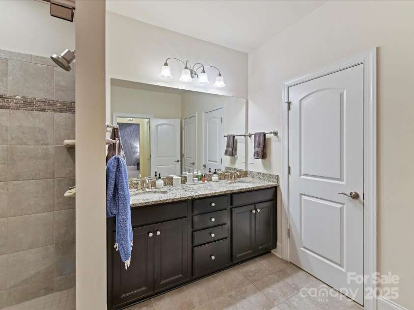 5410 Shannon Bell Lane, Charlotte, NC 28277.  MLS# CAR4290134, YatesRealty ID 30782. 