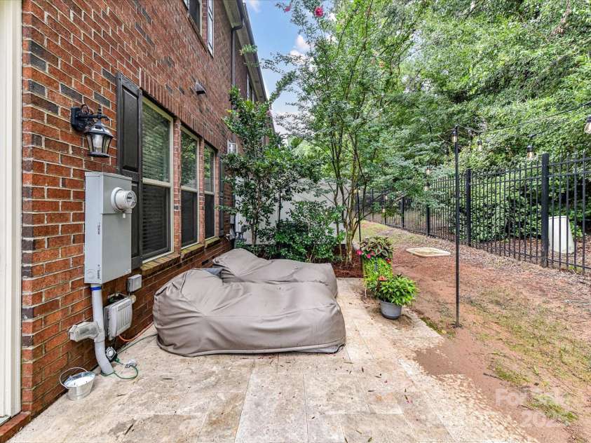 5410 Shannon Bell Lane, Charlotte, NC 28277.  MLS# CAR4290134, YatesRealty ID 30782. 