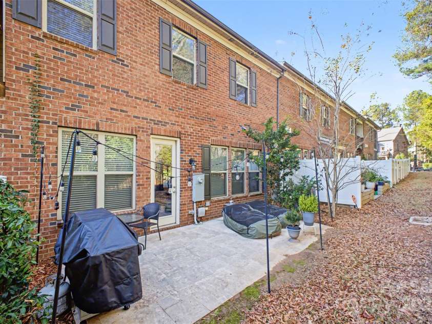 5410 Shannon Bell Lane, Charlotte, NC 28277.  MLS# CAR4326663, YatesRealty ID 30782. 