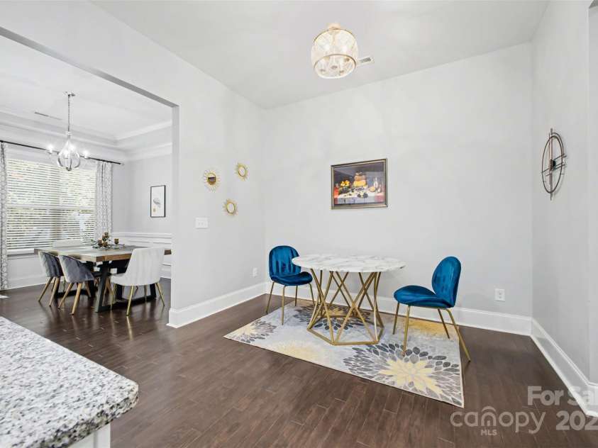 5410 Shannon Bell Lane, Charlotte, NC 28277.  MLS# CAR4326663, YatesRealty ID 30782. Breakfast nook