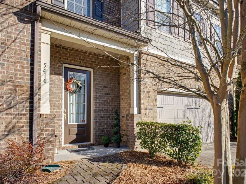 5410 Shannon Bell Lane, Charlotte, NC 28277.  MLS# CAR4326663, YatesRealty ID 30782. Covered front porch