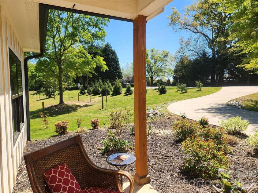 4085 Hunting Country Road, Tryon, NC 28782.  MLS# CAR4394349, YatesRealty ID 30785. 