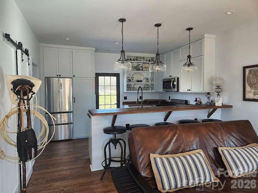4085 Hunting Country Road, Tryon, NC 28782.  MLS# CAR4394349, YatesRealty ID 30785. 