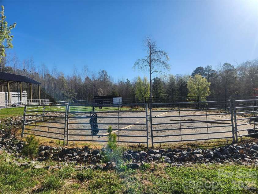 4085 Hunting Country Road, Tryon, NC 28782.  MLS# CAR4394349, YatesRealty ID 30785. 