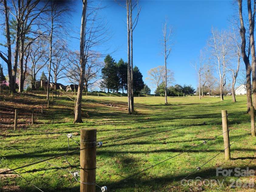 4085 Hunting Country Road, Tryon, NC 28782.  MLS# CAR4394349, YatesRealty ID 30785. 