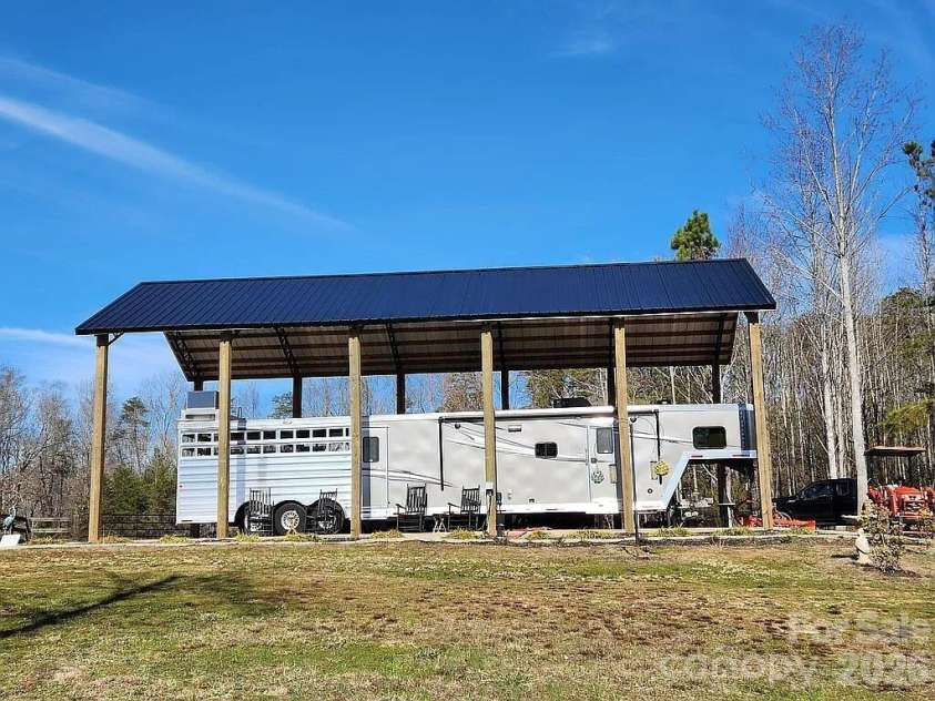 4085 Hunting Country Road, Tryon, NC 28782.  MLS# CAR4394349, YatesRealty ID 30785. 