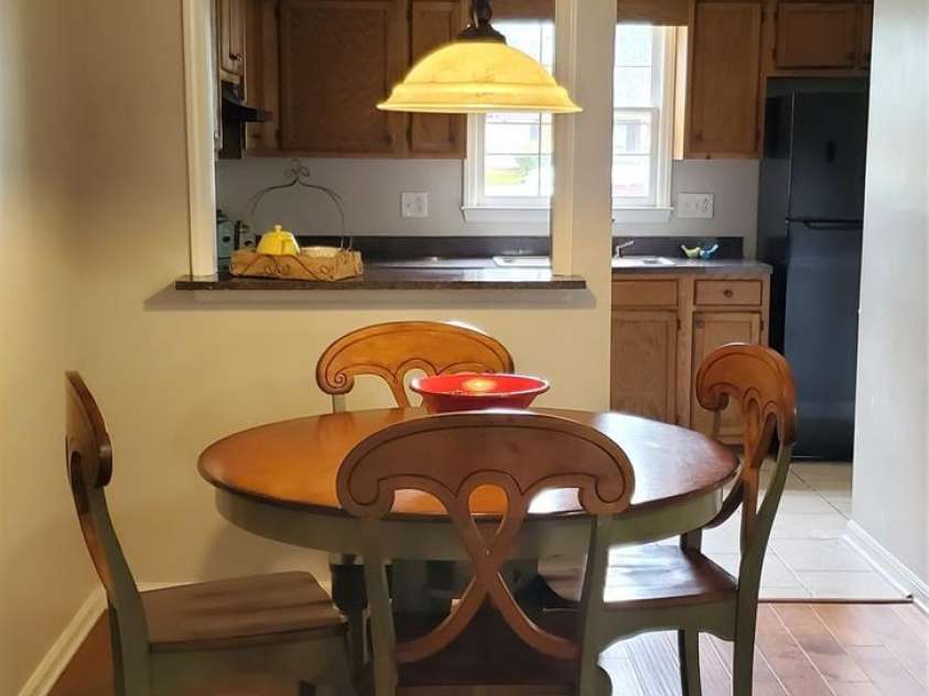 8310 Chippenham Lane, Charlotte, NC 28277.  MLS# CAR4289698, YatesRealty ID 30786. 