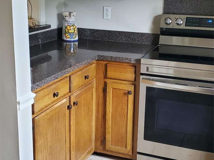 8310 Chippenham Lane, Charlotte, NC 28277.  MLS# CAR4289698, YatesRealty ID 30786. 