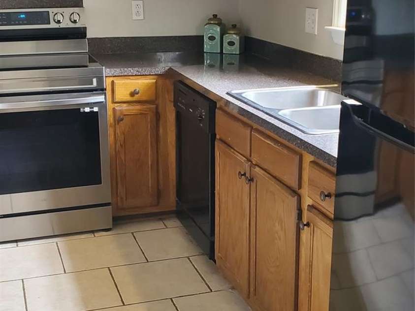 8310 Chippenham Lane, Charlotte, NC 28277.  MLS# CAR4289698, YatesRealty ID 30786. 